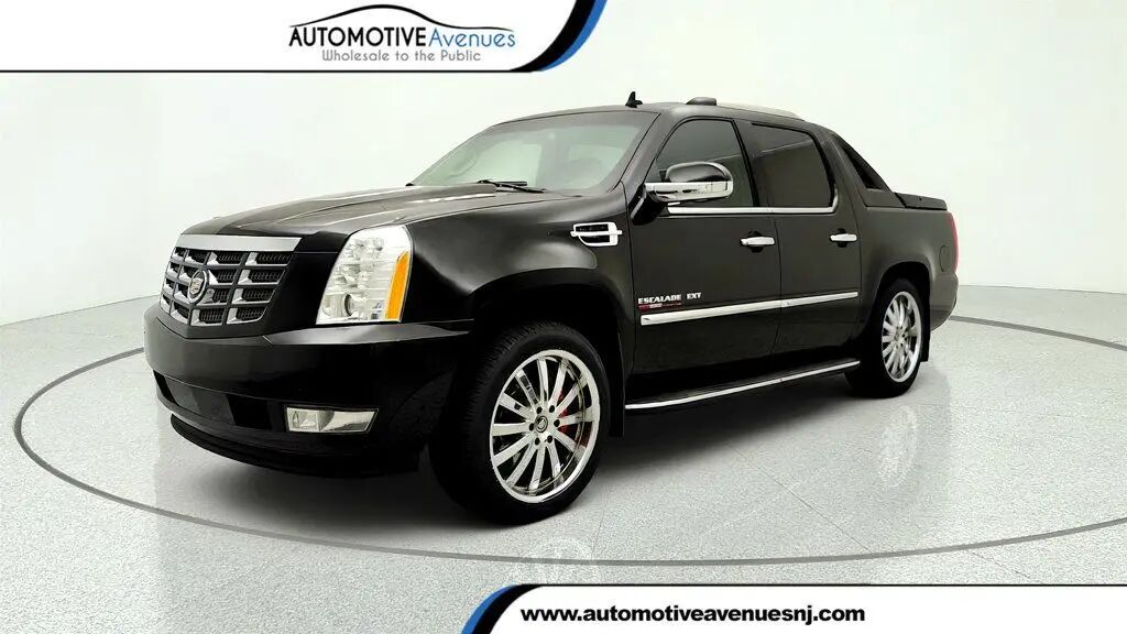 2012 Cadillac Escalade EXT Luxury — photo 1 of 26