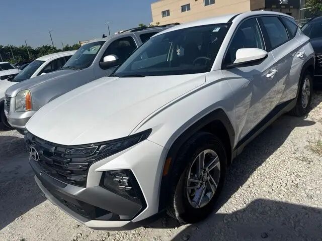 2025 Hyundai TUCSON SE — photo 1 of 13