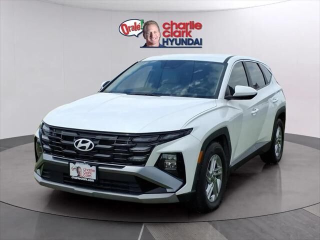 2025 Hyundai TUCSON SE — photo 1 of 5