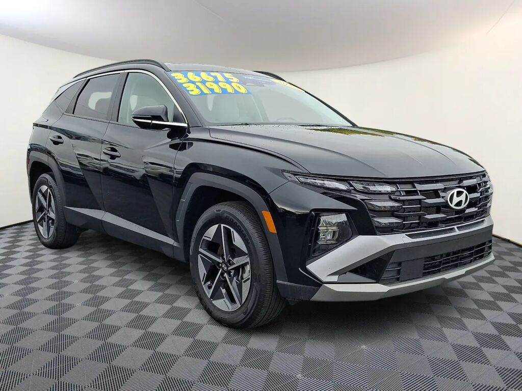 2025 Hyundai TUCSON SEL Convenience — photo 1 of 13