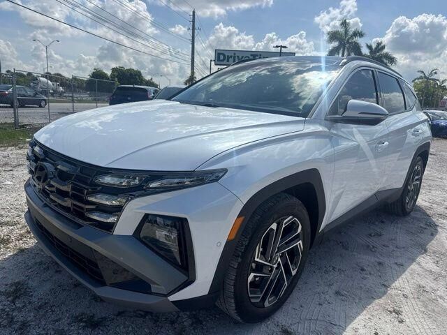 2025 Hyundai TUCSON Limited — photo 1 of 13