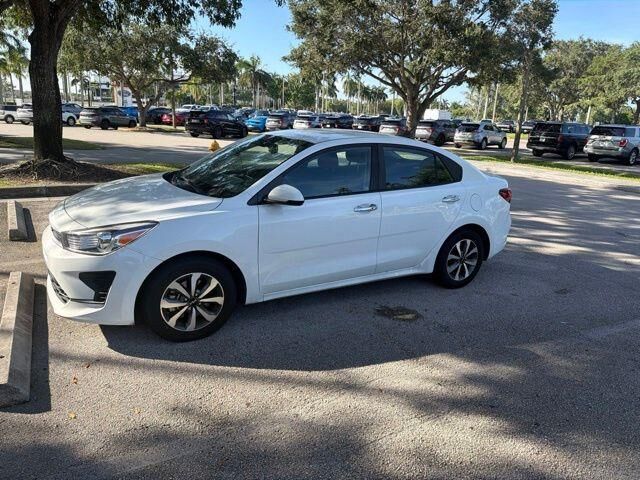2023 Kia Rio S — photo 1 of 23