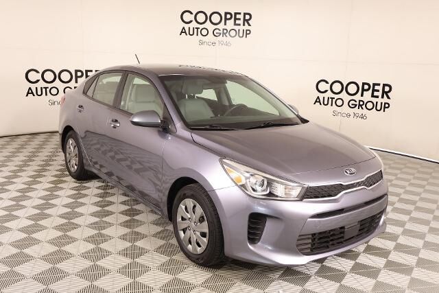 2020 Kia Rio S — photo 1 of 13