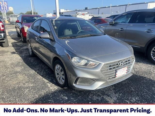 2022 Hyundai ACCENT SE
