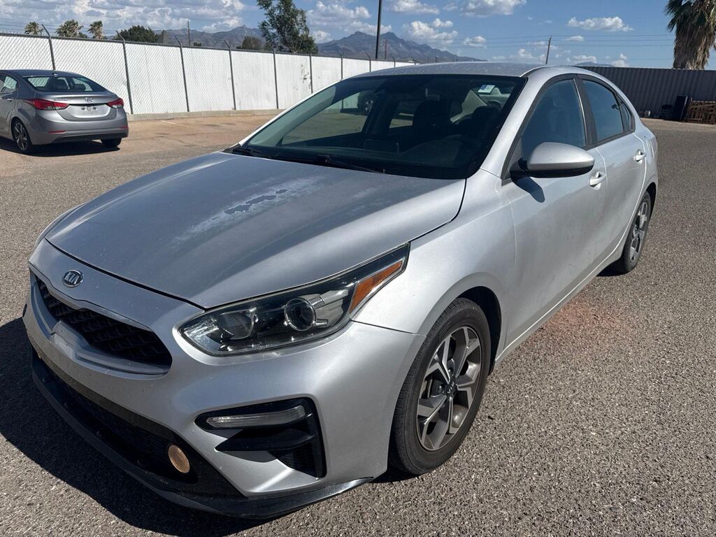 2019 Kia Forte LXS — photo 1 of 10