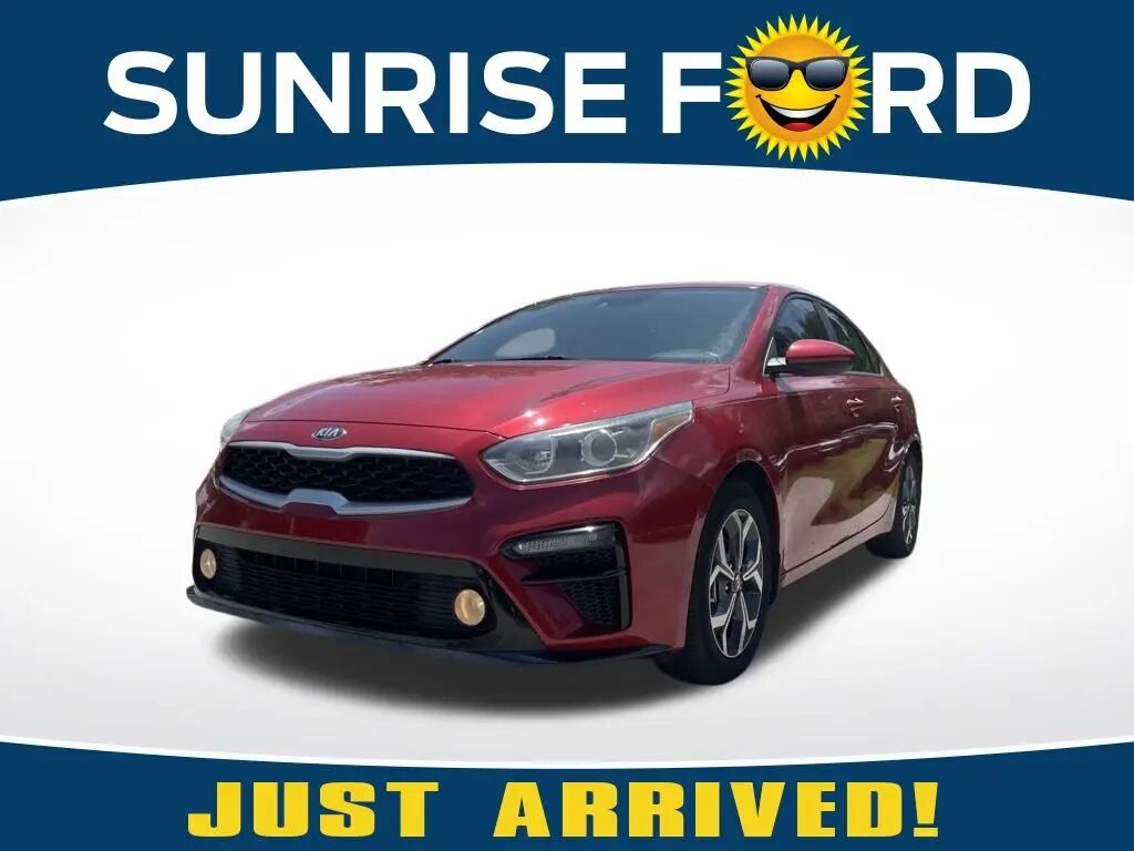 2020 Kia Forte LXS — photo 1 of 16