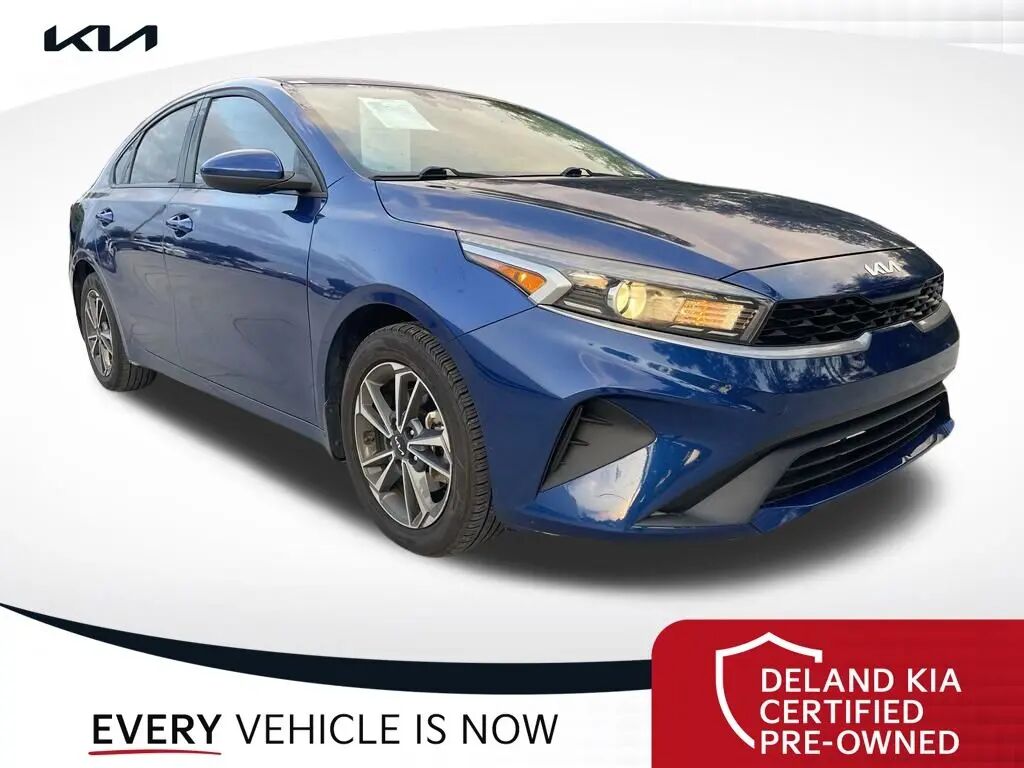 2022 Kia Forte LXS — photo 1 of 2