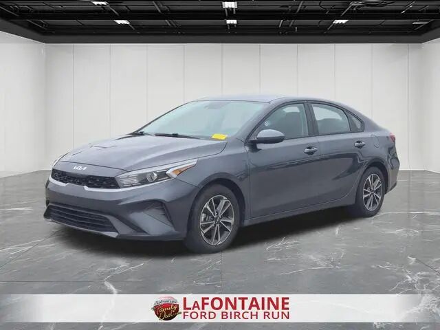 2023 Kia Forte LXS — photo 1 of 81