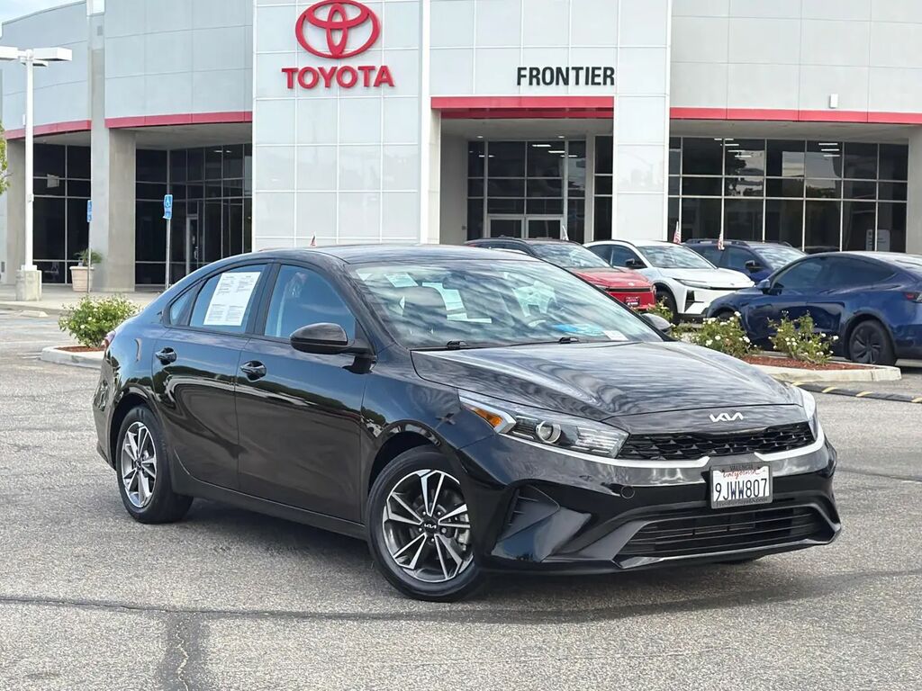 2024 Kia Forte LX — photo 1 of 13