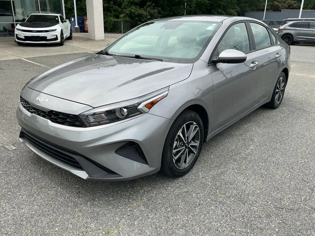 2024 Kia Forte LXS — photo 1 of 13