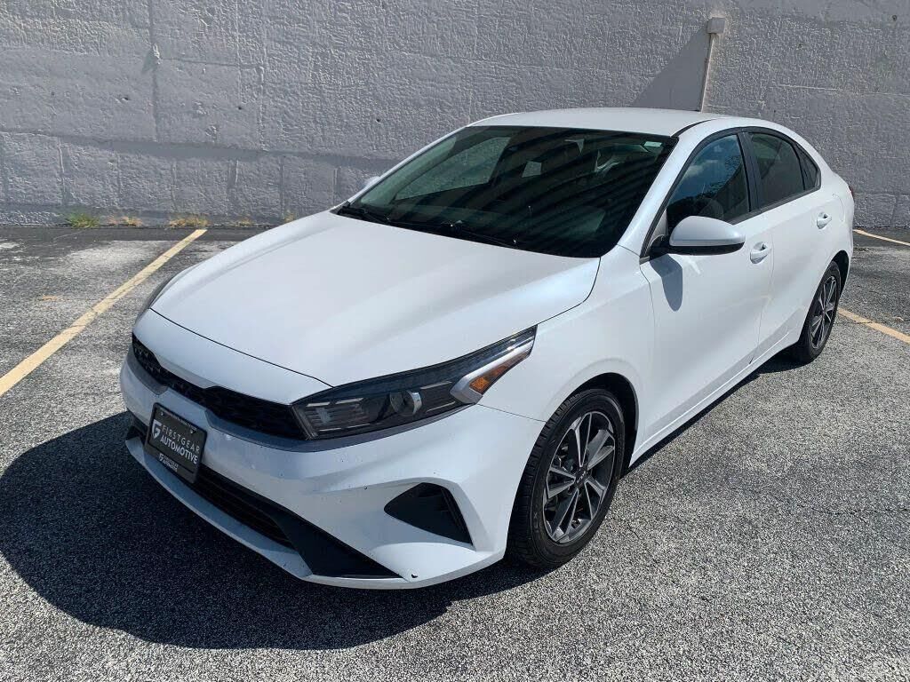 2022 Kia Forte LXS — photo 1 of 1