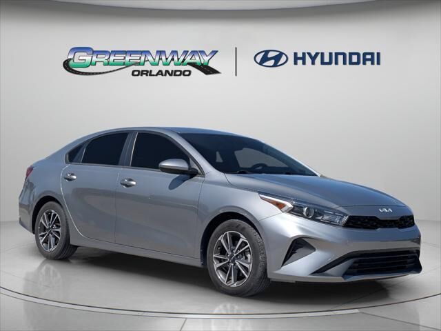 2023 Kia Forte LXS — photo 1 of 26