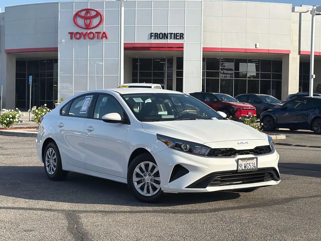 2024 Kia Forte LX — photo 1 of 26