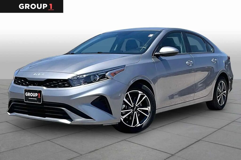 2024 Kia Forte LXS — photo 1 of 16