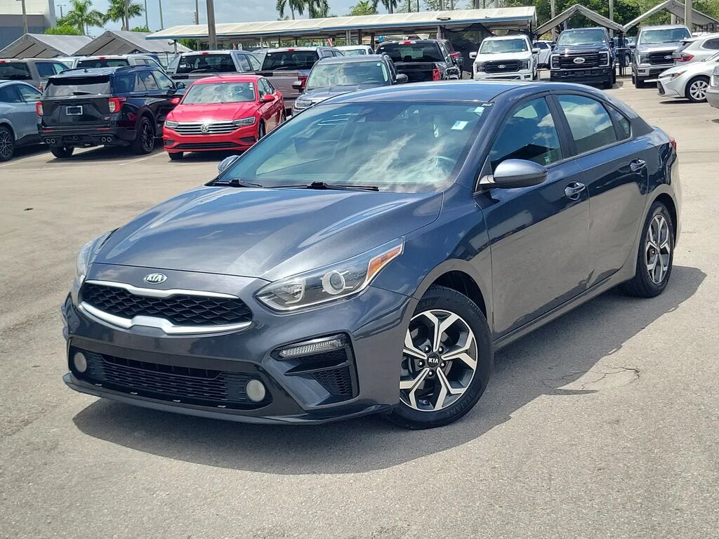 2021 Kia Forte LXS — photo 1 of 26