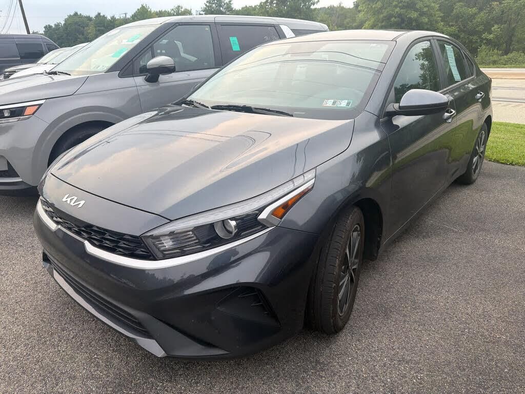 2023 Kia Forte LX — photo 1 of 2