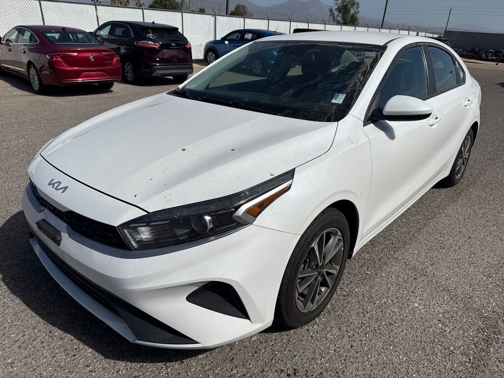 2023 Kia Forte LXS — photo 1 of 13