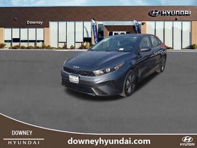 2024 Kia Forte LXS — photo 1 of 26