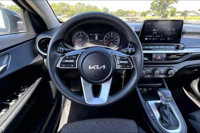 2024 Kia Forte LXS — photo 1 of 19