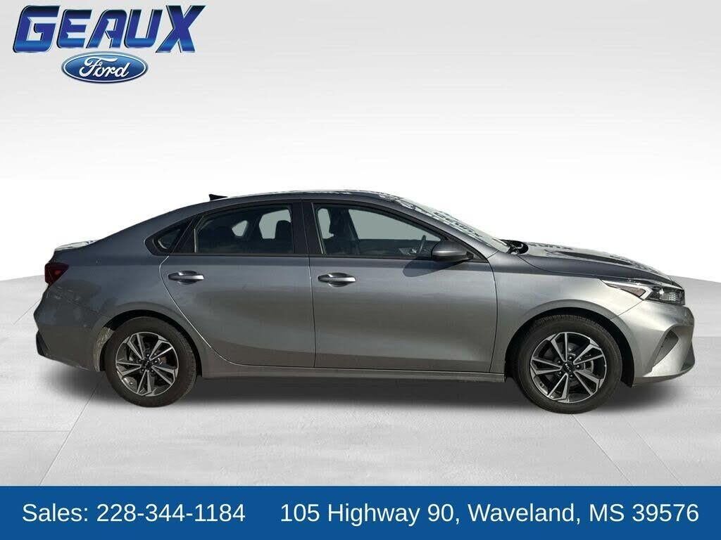 2024 Kia Forte LXS — photo 1 of 1