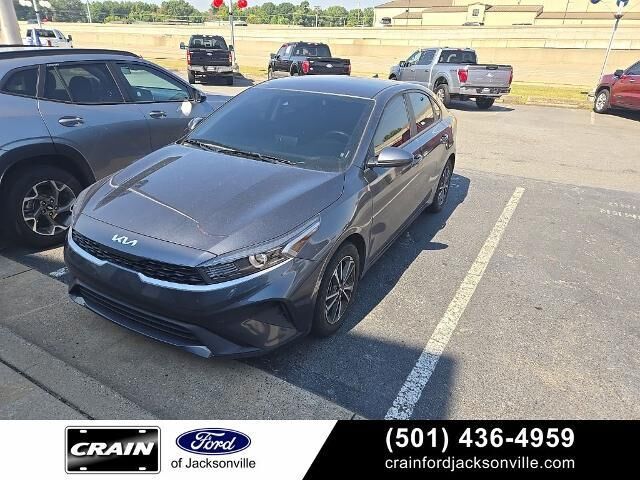 2024 Kia Forte LXS — photo 1 of 26