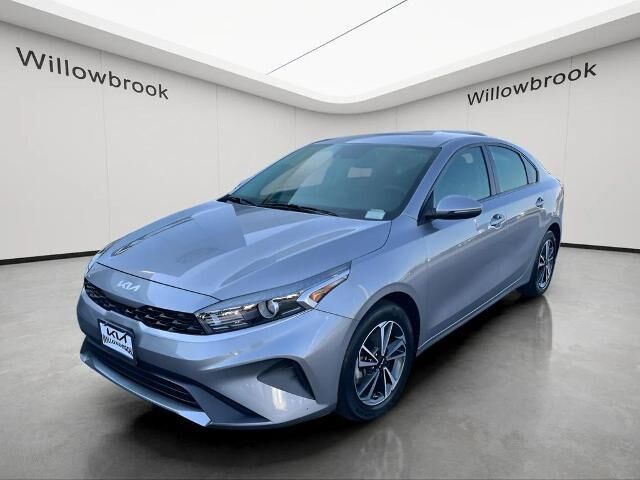 2023 Kia Forte LXS — photo 1 of 13