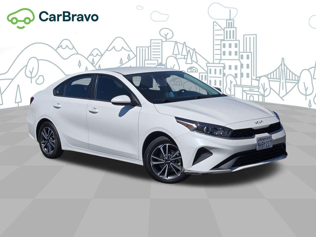 2023 Kia Forte LXS — photo 1 of 6
