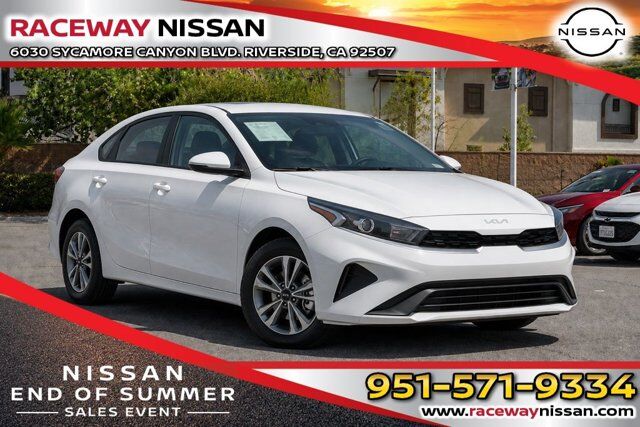 2023 Kia Forte LXS — photo 1 of 2