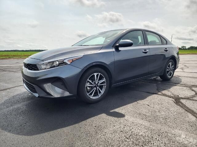 2024 Kia Forte LXS — photo 1 of 13