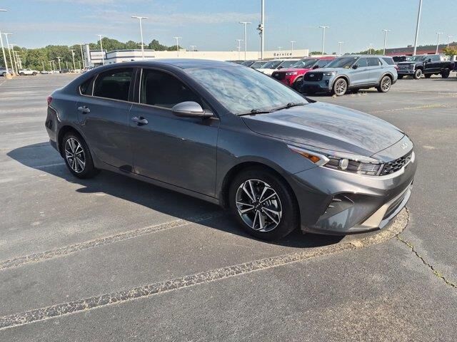 2024 Kia Forte LXS — photo 1 of 26