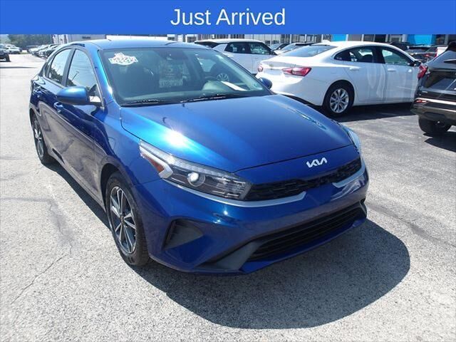 2023 Kia Forte LXS — photo 1 of 13