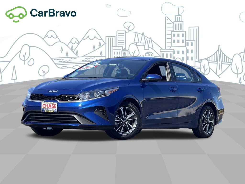 2023 Kia Forte LXS — photo 1 of 6