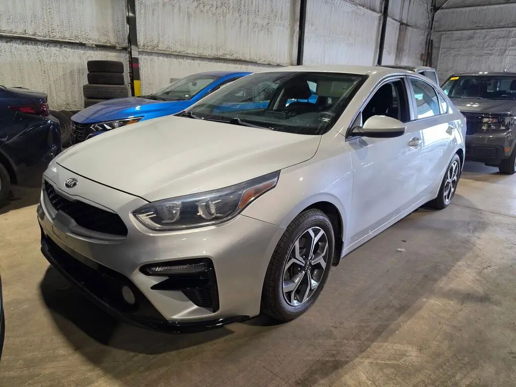 2019 Kia Forte LXS — photo 1 of 10