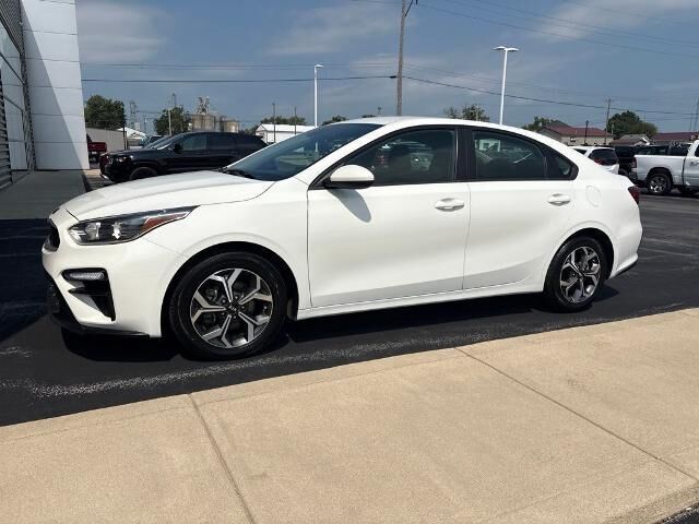 2021 Kia Forte LXS — photo 1 of 26
