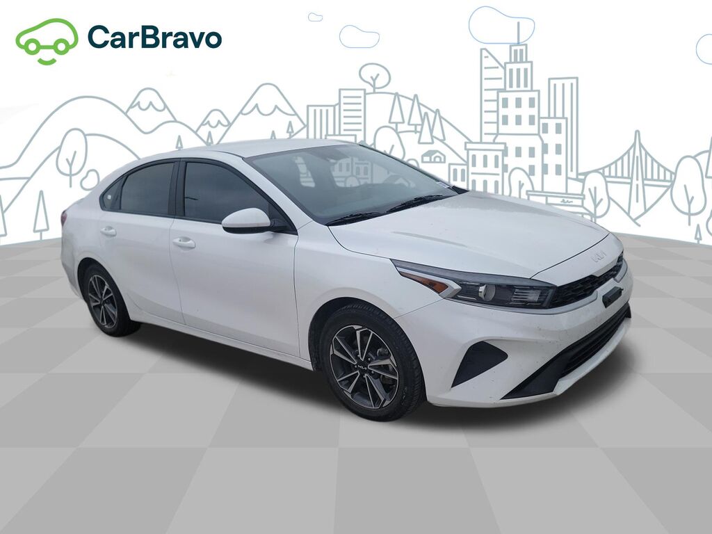 2022 Kia Forte LXS — photo 1 of 1