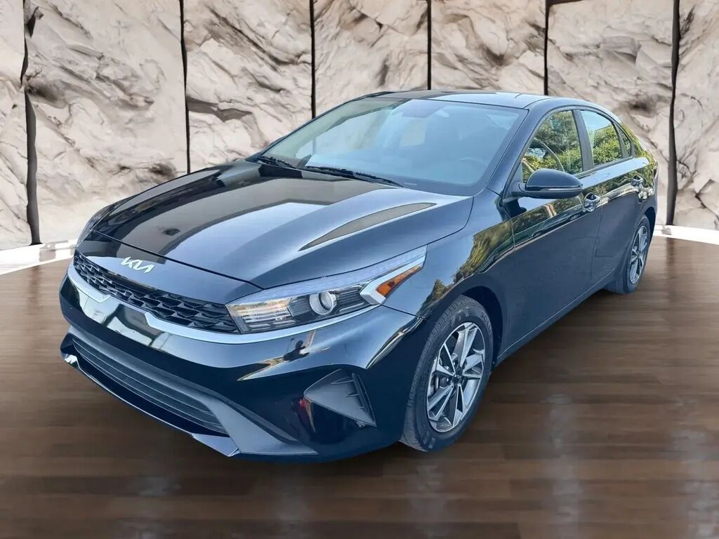 2023 Kia Forte LX — photo 1 of 13