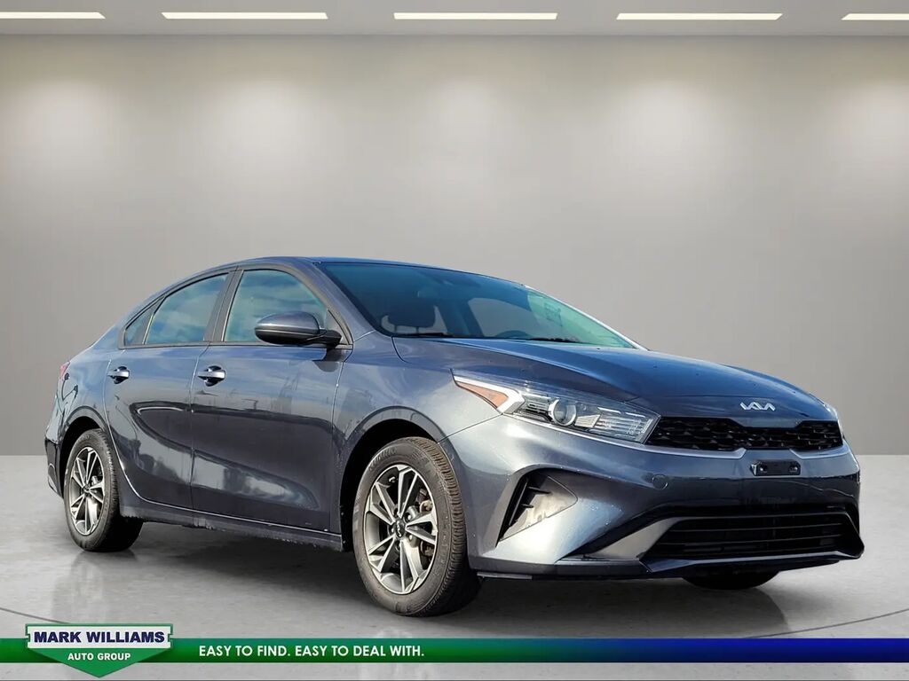 2023 Kia Forte LXS — photo 1 of 46