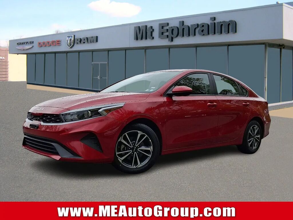 2024 Kia Forte LXS — photo 1 of 13