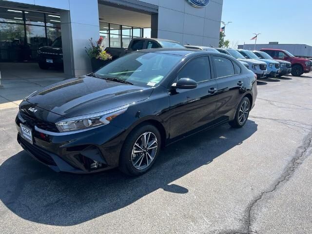 2024 Kia Forte LXS — photo 1 of 26