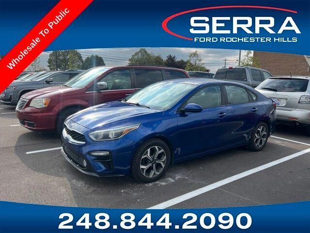 2019 Kia Forte LXS — photo 1 of 26