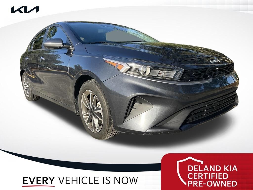 2023 Kia Forte LXS — photo 1 of 10