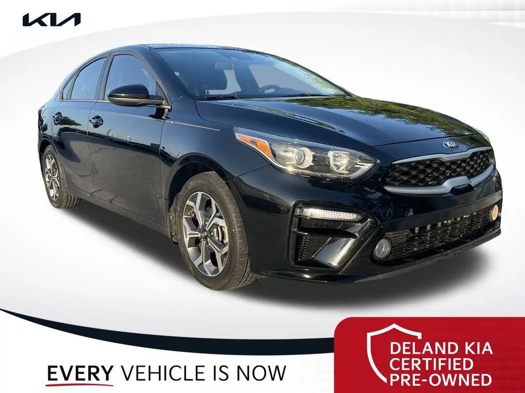 2020 Kia Forte LXS — photo 1 of 10