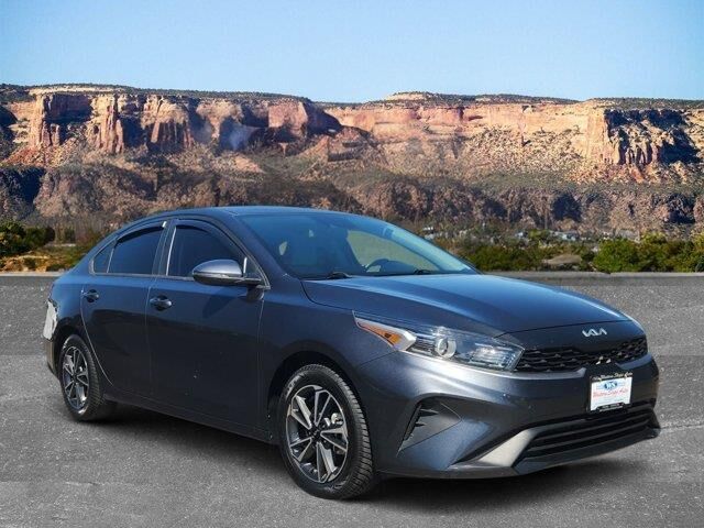 2022 Kia Forte LXS — photo 1 of 13