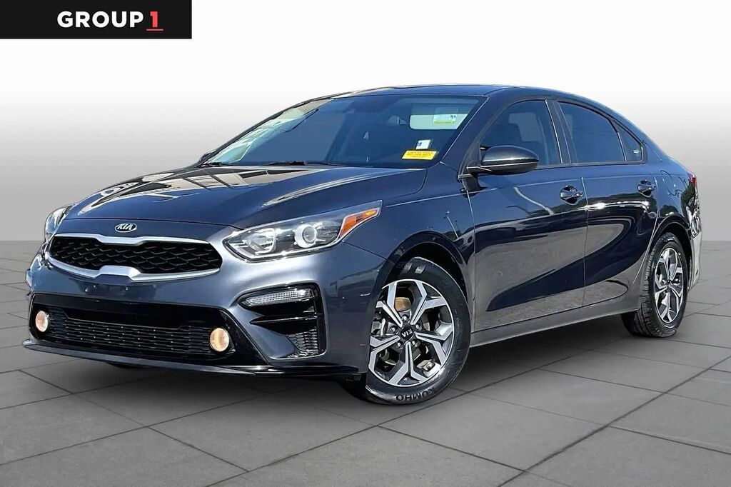 2019 Kia Forte LXS — photo 1 of 12