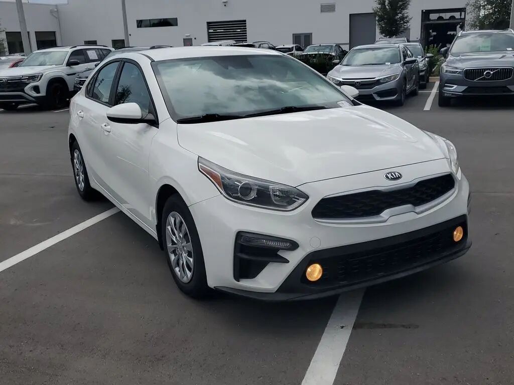 2020 Kia Forte FE — photo 1 of 13