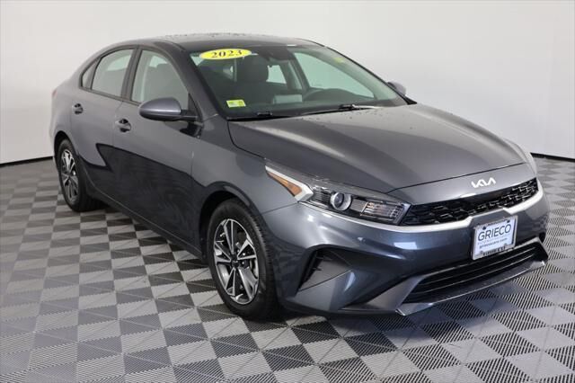 2023 Kia Forte LXS — photo 1 of 13