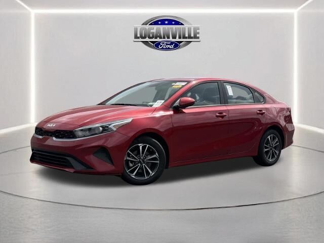 2024 Kia Forte LXS — photo 1 of 26
