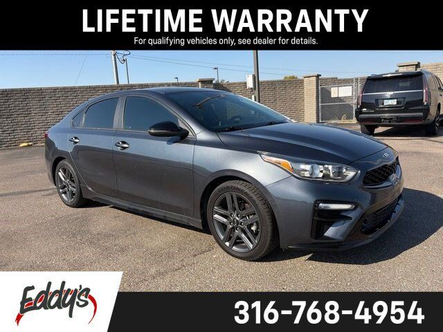 2021 Kia Forte GT-Line — photo 1 of 11