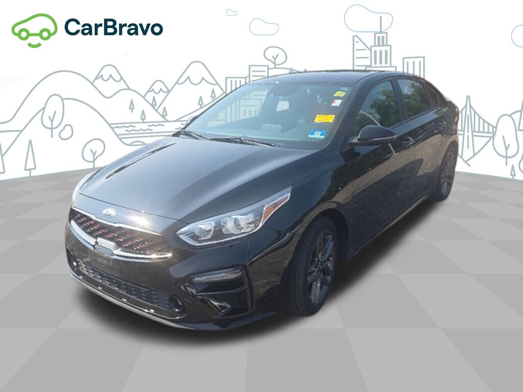 2021 Kia Forte GT-Line — photo 1 of 5