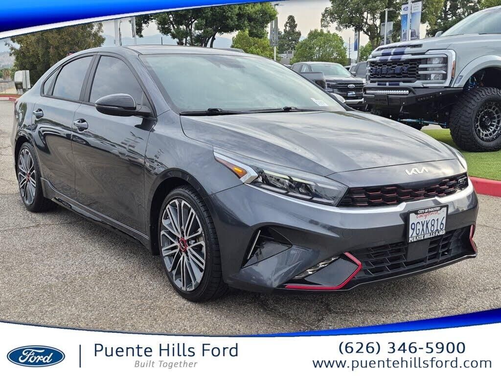 2023 Kia Forte GT — photo 1 of 2